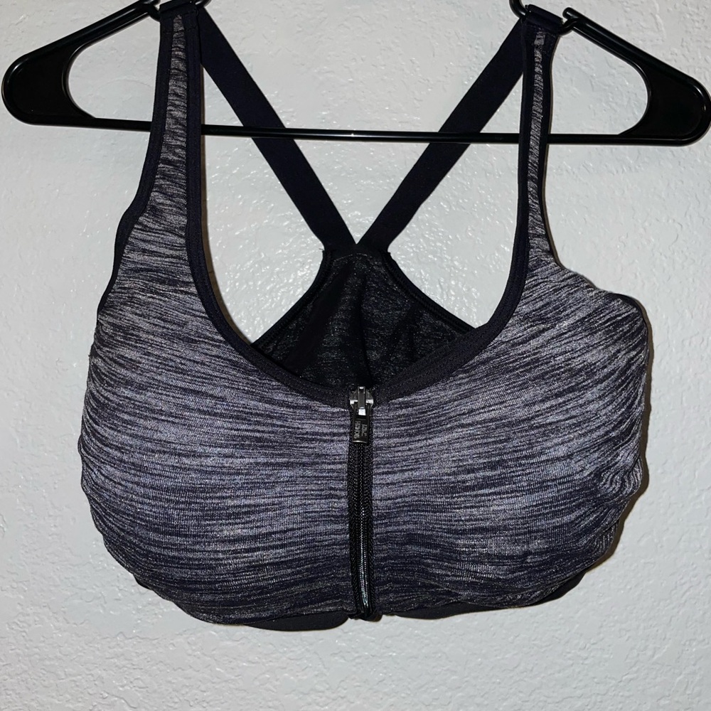 Victorias Sectrect sports bra